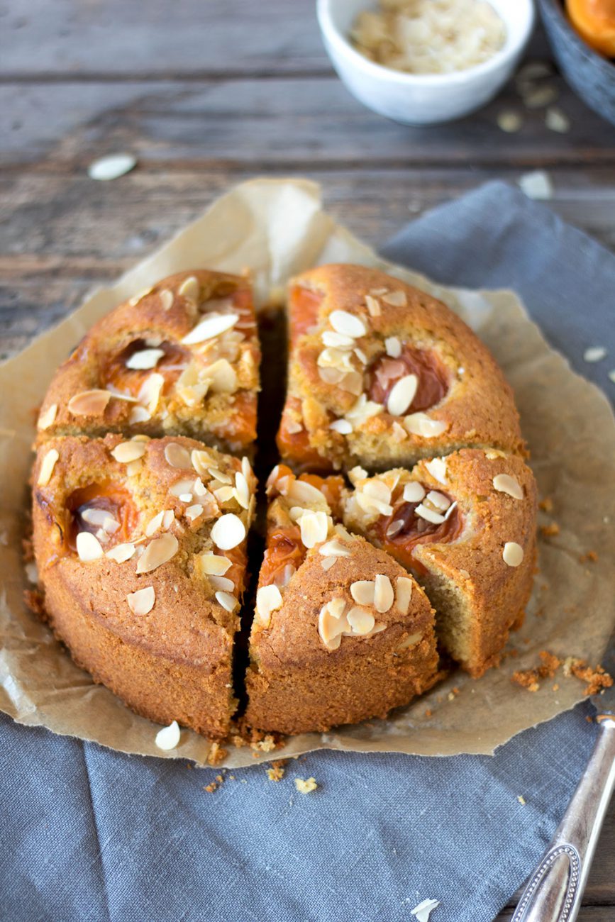 Aprikosenkuchen mit Dinkel und Mandeln - Teigliebe