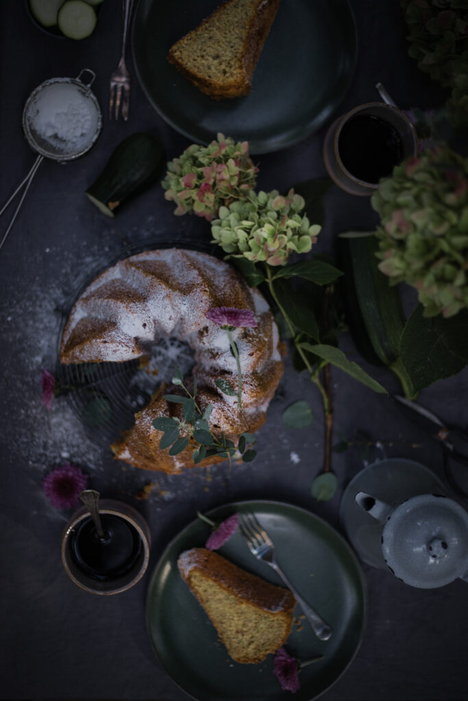 Rezept für Zucchini Mandel Gugelhupf