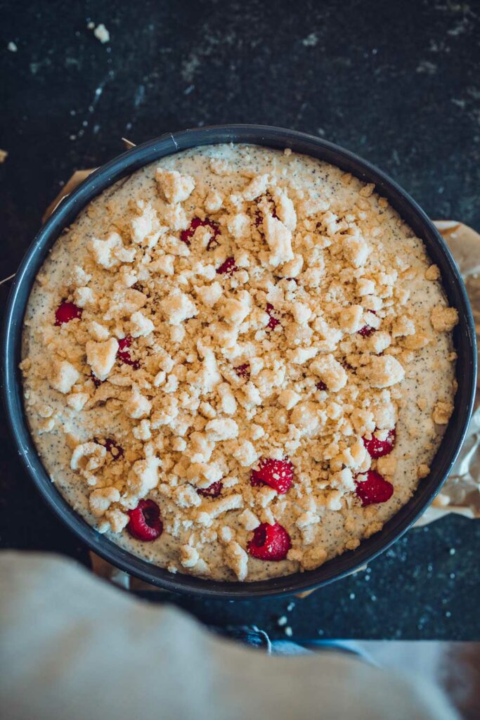 Mohn Käsekuchen mit Himbeeren - Teigliebe Mohn Käsekuchen mit Himbeeren - Teigliebe
