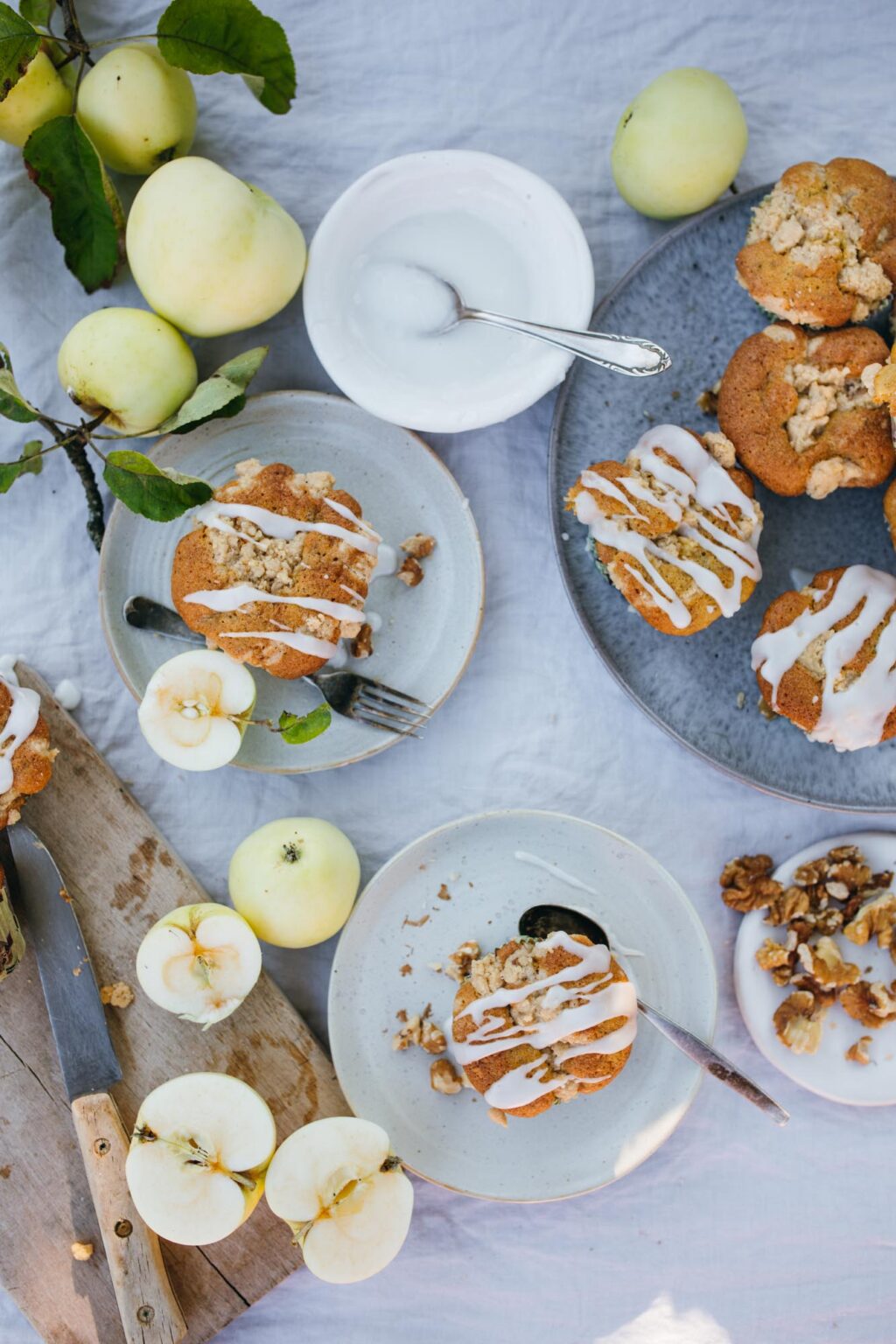 Apfel Walnuss Muffins - Teigliebe