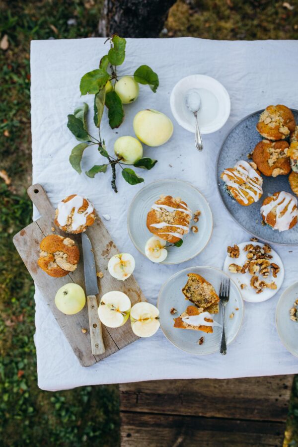 Apfel Walnuss Muffins - Teigliebe