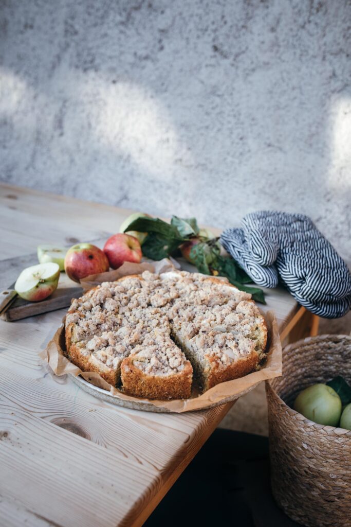 Apfel-Nusskuchen mit Streusel - Teigliebe