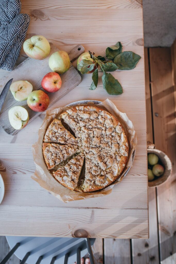 Apfel-Nusskuchen mit Streusel - Teigliebe