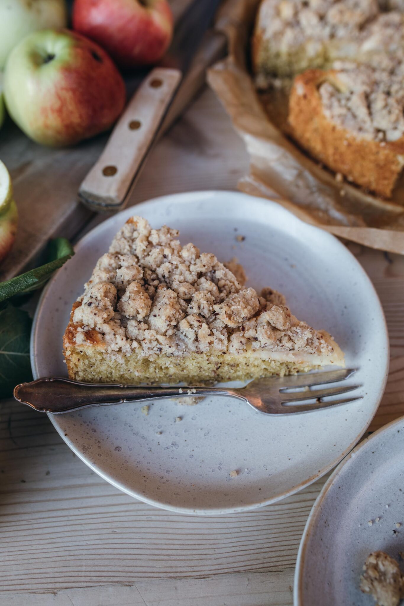 Apfel-Nusskuchen mit Streusel - Teigliebe