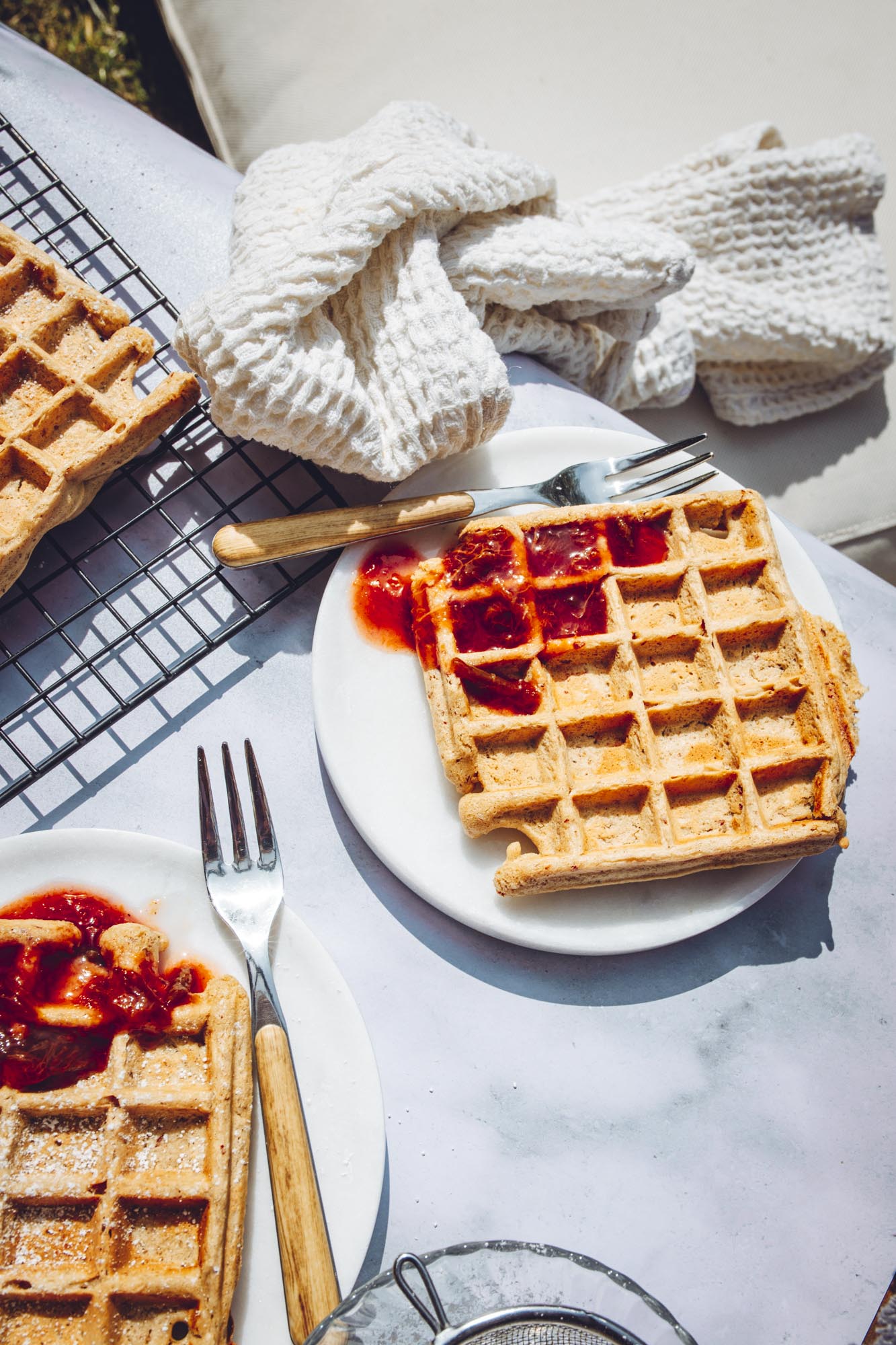 Rezept für vegane Waffeln mit Zwetschgenmus