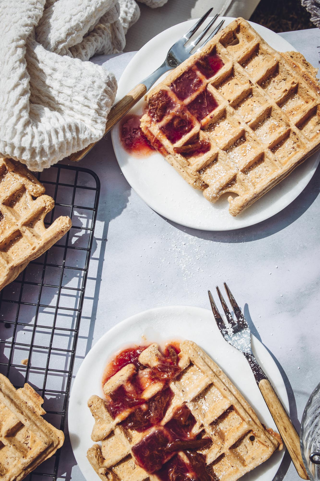 Rezept für vegane Waffeln mit Zwetschgenmus